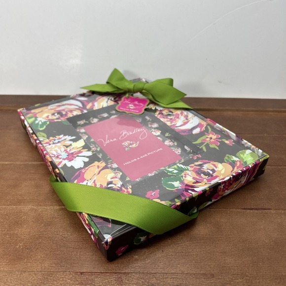 Vera Bradley 4x6 Black Pink Flowers Photo Frame,‎ NEW - Picture 2 of 4